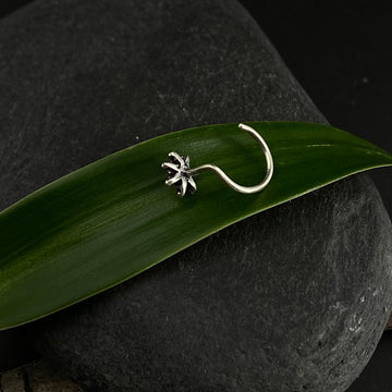 Bishop's Weed Nose Pin